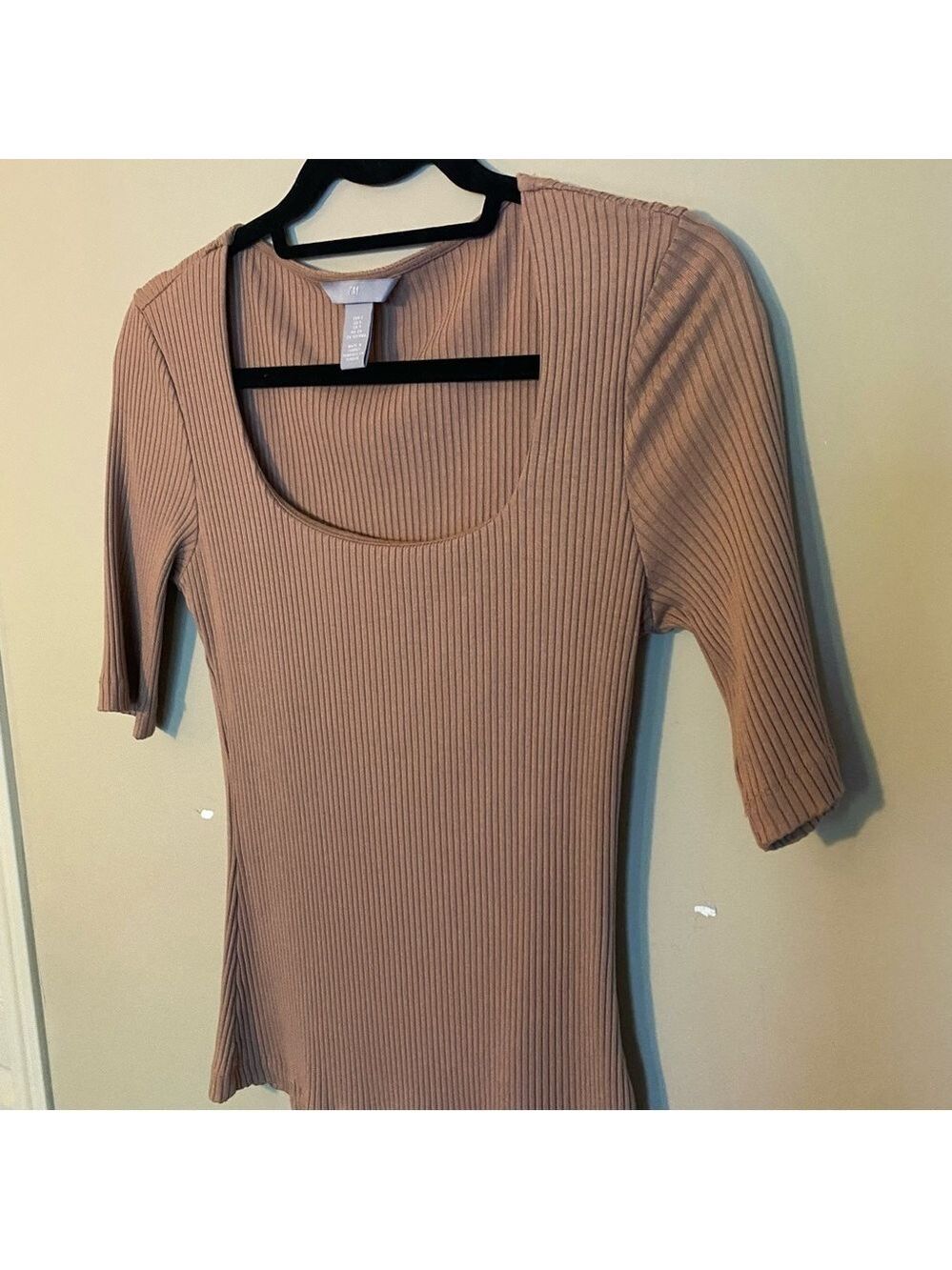 H&M Ribbed Tan Top - Picture 3 of 9
